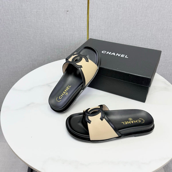 CC 26s Iconic CC Slides Beige Lambskin