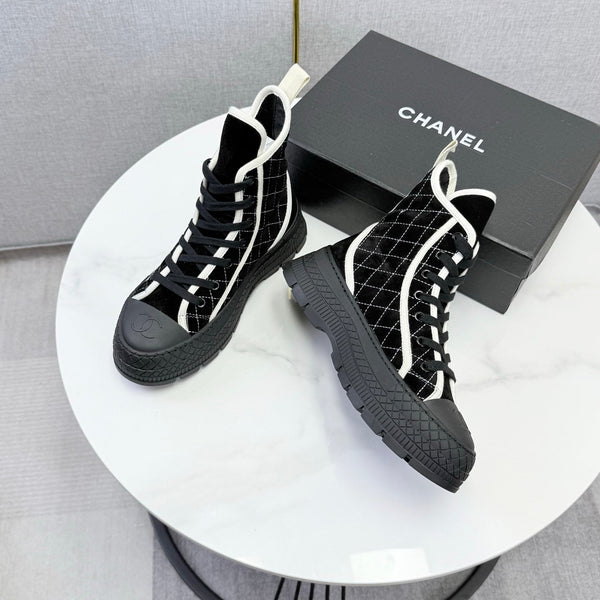 CC 26s High-Top Sneakers Black Suede 972649