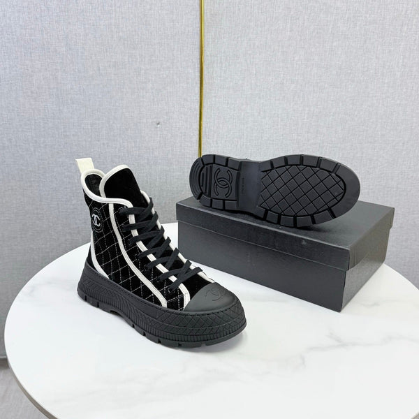 CC 26s High-Top Sneakers Black Suede 972649