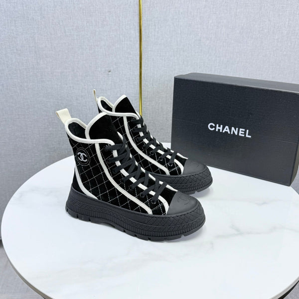 CC 26s High-Top Sneakers Black Suede 972649