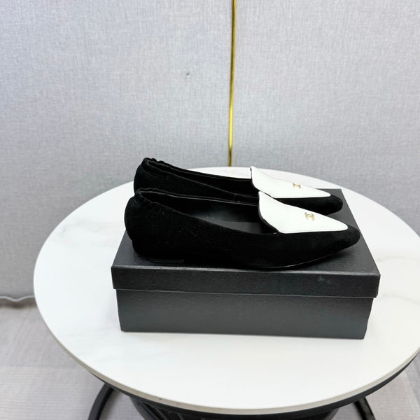CC 26s Pointed Loafers Black White Suede Patent Leather 972785
