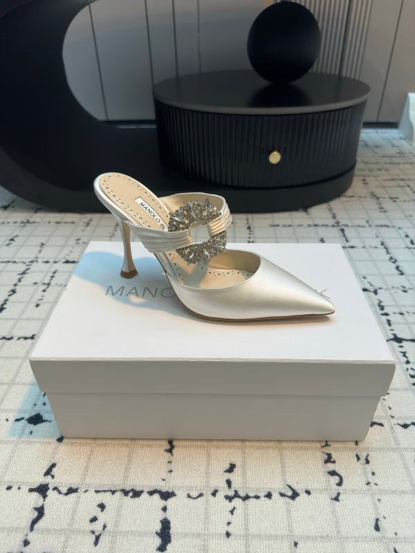 Manolo Satin Maidugura Mules 90mm White Satin