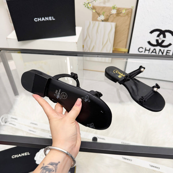 CC 2026 Pearl Slide Black Satin Leather 692026