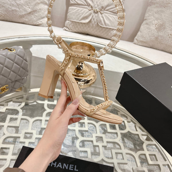 CC 26s Chain T-Strap Charm Sandals 8.5cm Beige Lambskin 736118