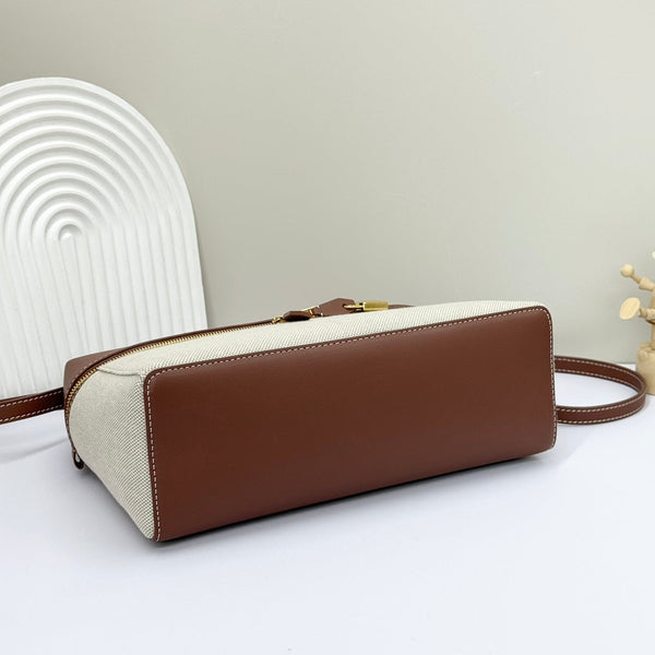 LP Extra Pouch L27 Caramel Calfskin Linen 231570