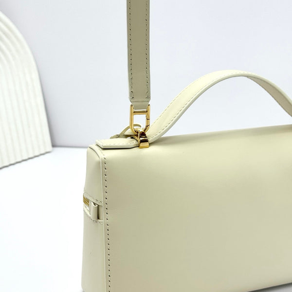 LP Extra Pouch L23 Milkshake White Smooth Calfskin 282123
