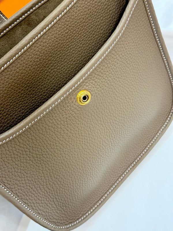 HM Evelyne 23cm Light Taupe Togo Leather 281206