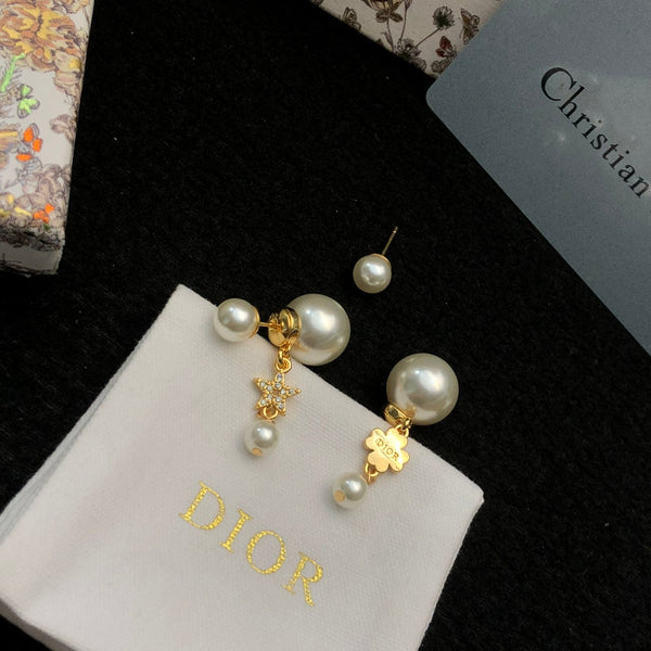 CD 26S Pearl Star & Flower Drop Earrings In Gold Tone Metal With Crystal 631008