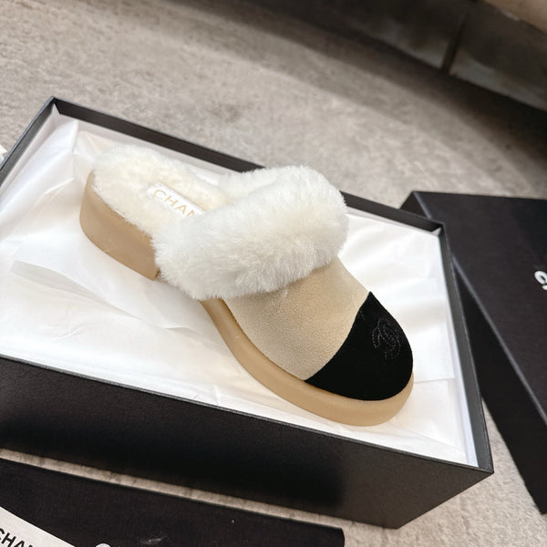 CC 25K Snow Mule 30mm Black Beige Wool Suede 527623