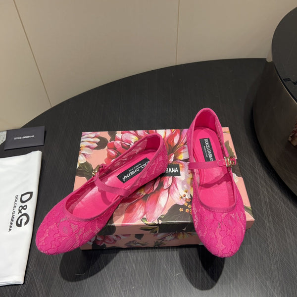 DC 25 Mary Jane Pink Lace And Sheepskin 381625