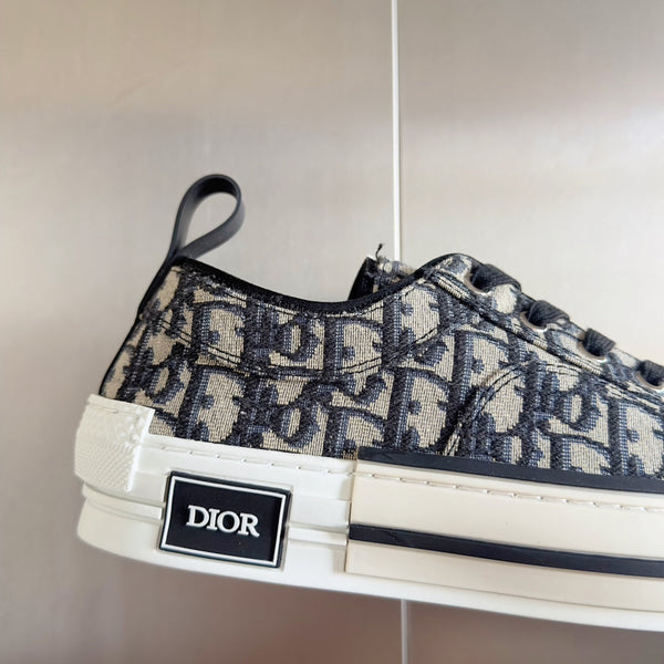 CD B23 Low-Top Sneaker 35mm White Black Oblique Jacquard Fabric