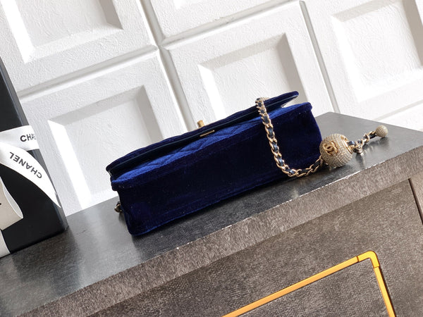 CC 26C Flap Bag 20 Navy Blue Velvet