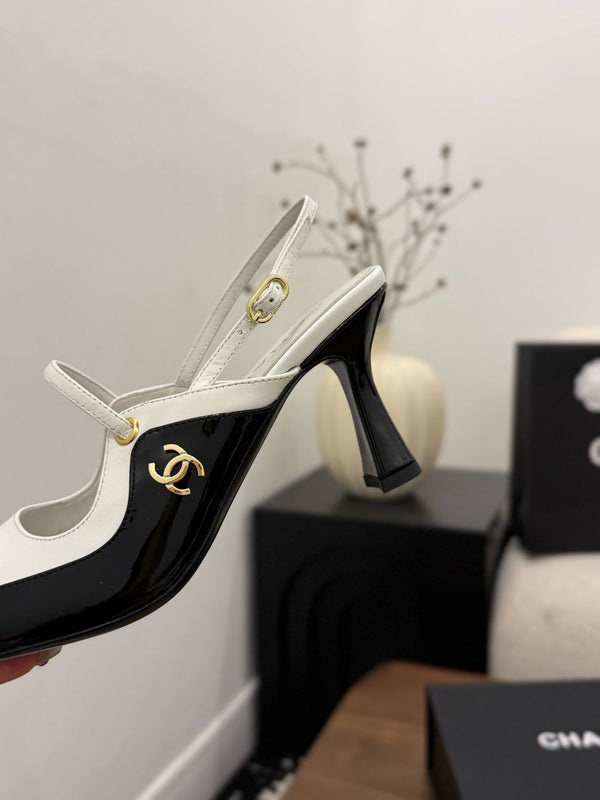 CC 26FW Slingback 7.5cm Black White Lambskin Patent Leather 676116