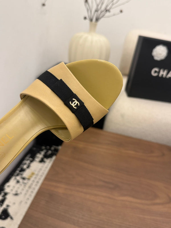 CC 26s High-Heeled Slippers 5cm Beige Leather 850460