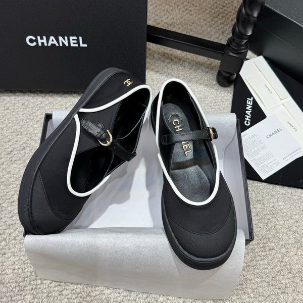 CC 26s Coco Beach Mary Janes Black Fibers Rubber 767080