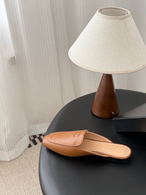 CC 26SS Loafers Mule Beige Lambskin 670819