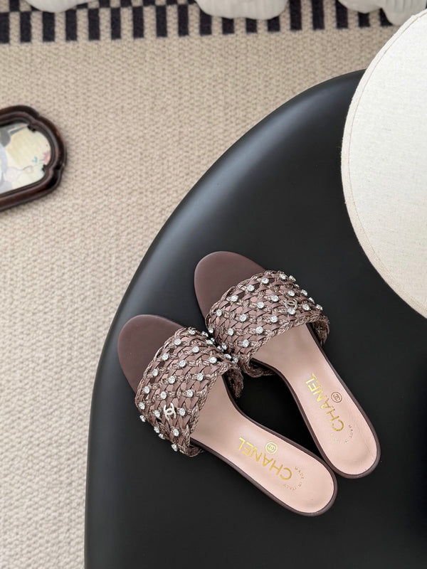 CC 26SS Sandals Chocolate Woven Lambskin 670630