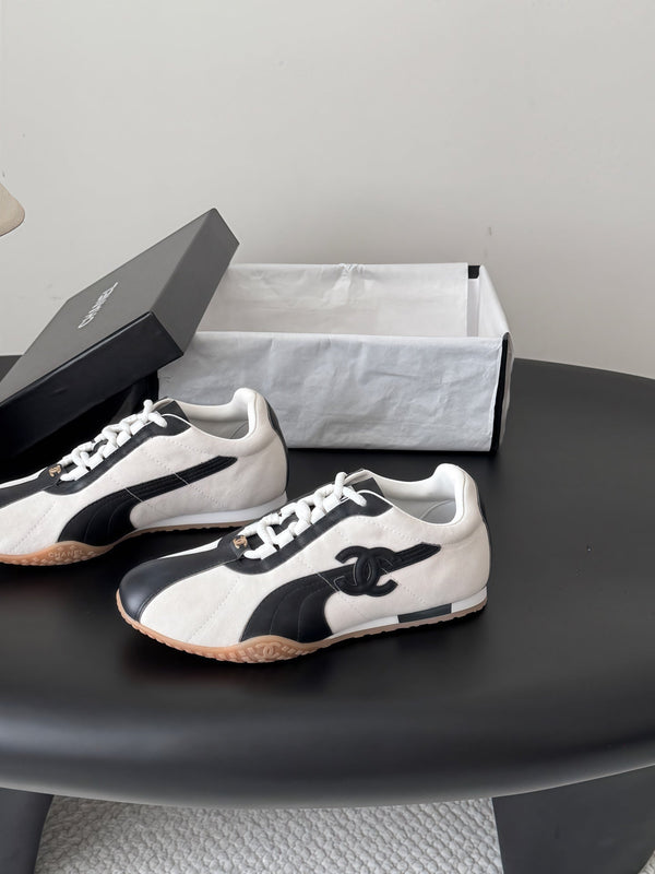 CC 26s Low-Top Retro Runner Sneakers Ivory Black Suede Calfskin 969580