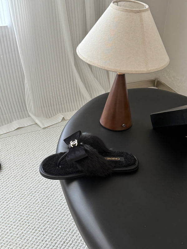 CC 26s Bowknot Thong Sandals Black Furry Shearing 969673