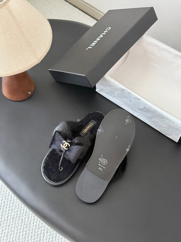 CC 26s Bowknot Thong Sandals Black Furry Shearing 969673
