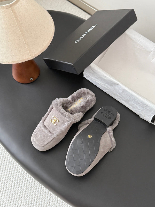 CC 26s Slip-On Mules Light Grey Fluffy Shearling Suede 969728