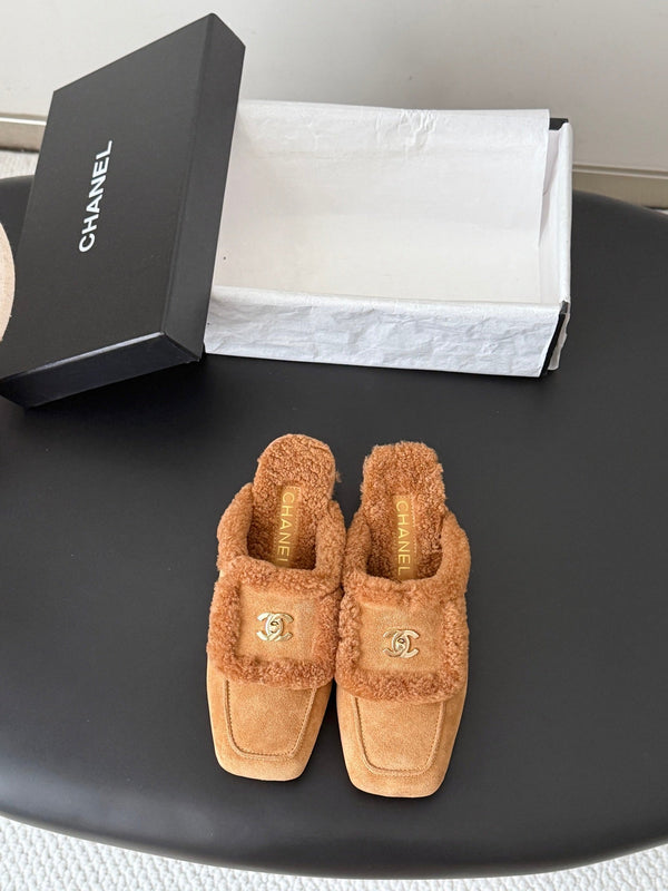 CC 26S Shearling Trim Mules Brown Gold Suede 127804