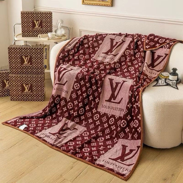 BLANKET IN AUBURN RED MONOGRAM LAMB FUR 423067