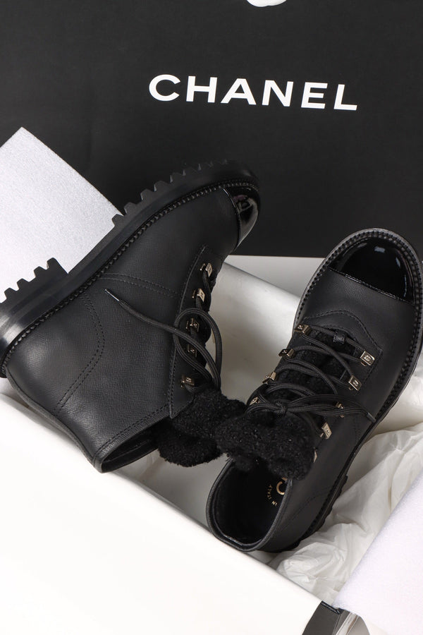 CC 26s Combat Boots Black Shearing Leather 964815
