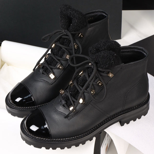 CC 26s Combat Boots Black Shearing Leather 964815