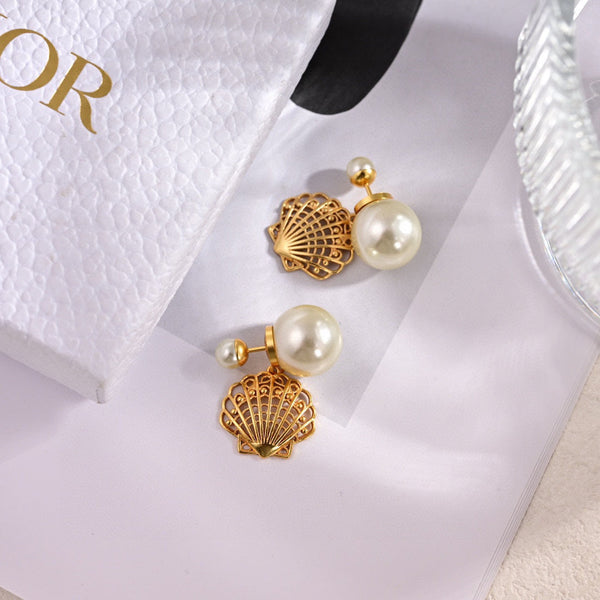 CD 26S Pearl Shell Drop Earrings In Gold Tone Metal 631865
