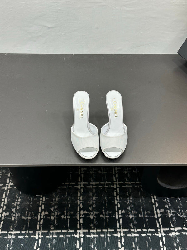 CC 26s Sandal White Sheepskin Satin 832569