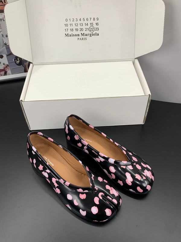 MM Tabi Ballet Flats 2cm Black Pink Cowhide 895245