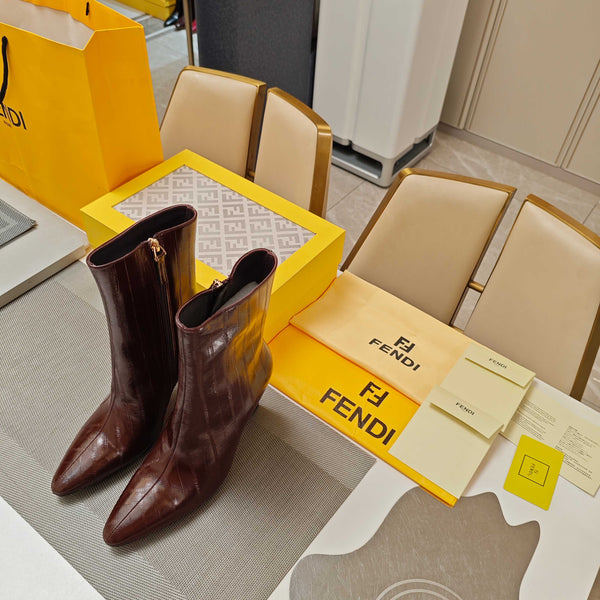 Fendi 25ss High-Heeled Boots Burgundy Sheepskin 502715