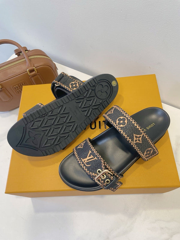 Bom Dia Flat Comfort Mule Brown Black Monogram Embossed Print Classic 241335