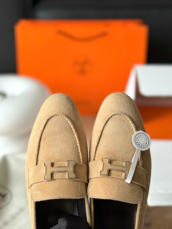 HM Paris Loafers Beige Suede 581245