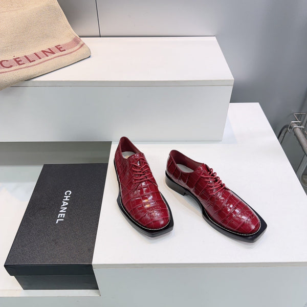 CC Lace-Up Shoes Burgundy Crocodile Embossed Patent Calfskin 842730
