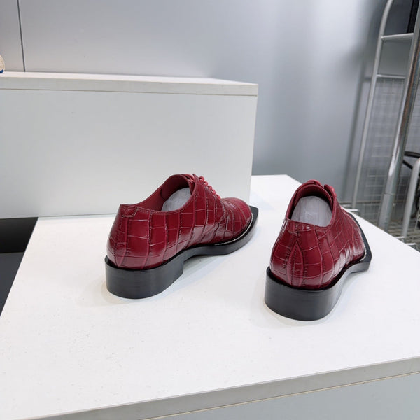 CC Lace-Up Shoes Burgundy Crocodile Embossed Patent Calfskin 842730