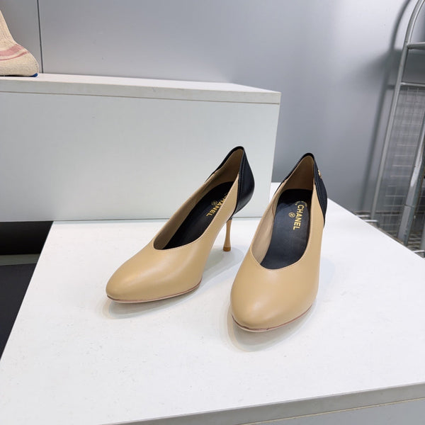 CC FW26 High Heels Pumps 8.5cm Black Beige Lambskin 942741