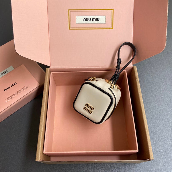 Trick Leather Keyring White Black 240153