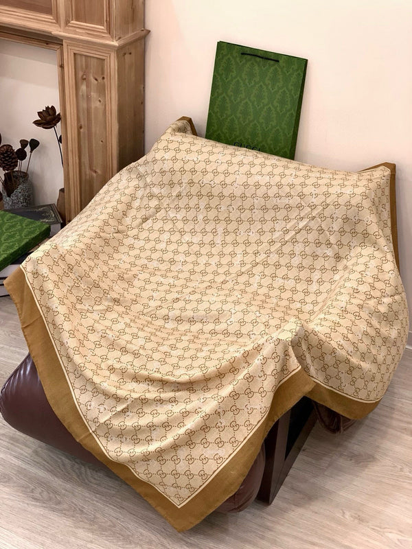 GG Classic 135CM Beige Tan Cashmere 287698
