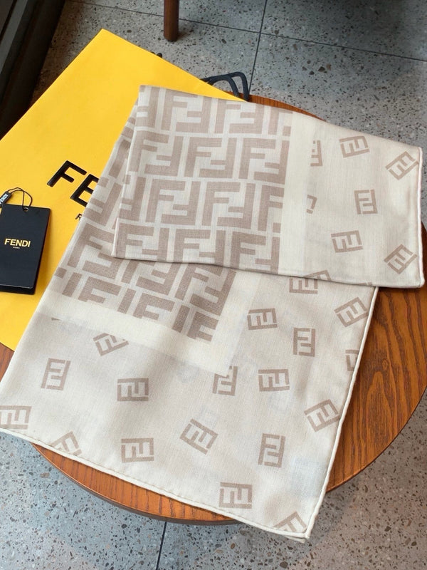 FF Scarf 140*140cm Cream Cashmere Silk 286296