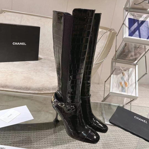 CC 26S Chain Buckle Croc Jumping Boots 9cm Black Patent Leather 117689