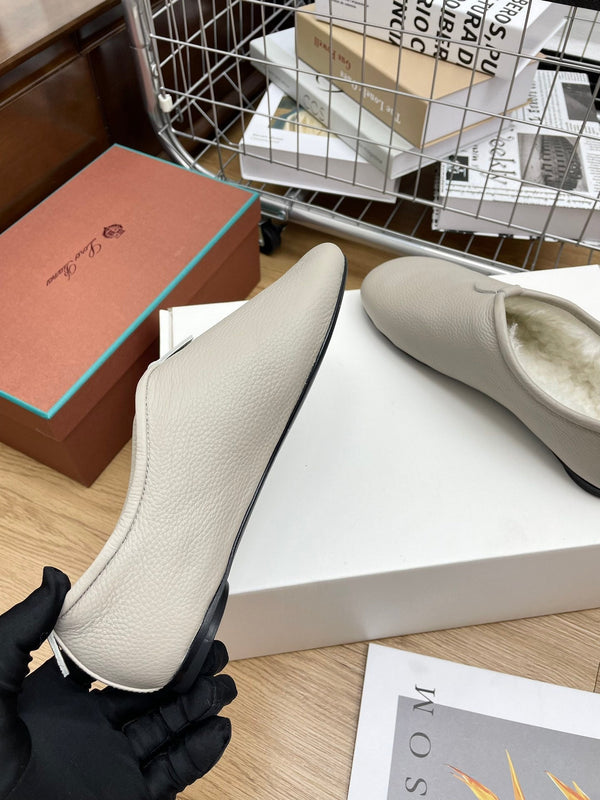 LP Cocooning Floaty Flat Grey White Wool Fleece Lining And Cowhide 989987