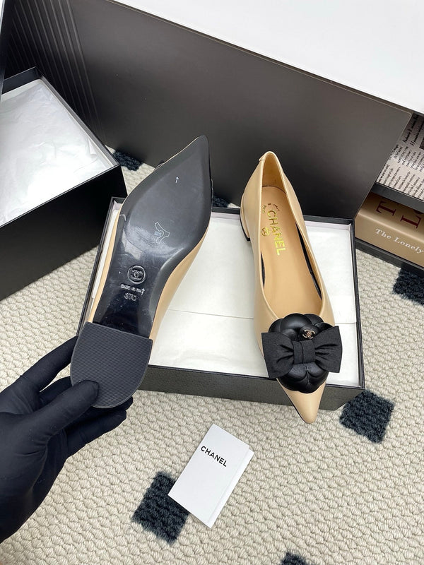 CC Logo Bow with Camellia Ballerina Flats Black Beige Cowhide Sheepskin 427020