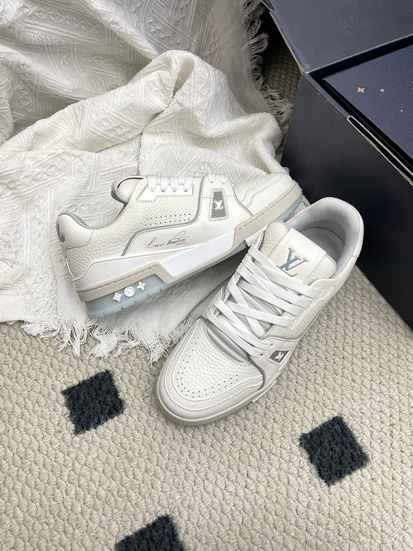 LV Trainer Sneaker Off White Cowhide 611158
