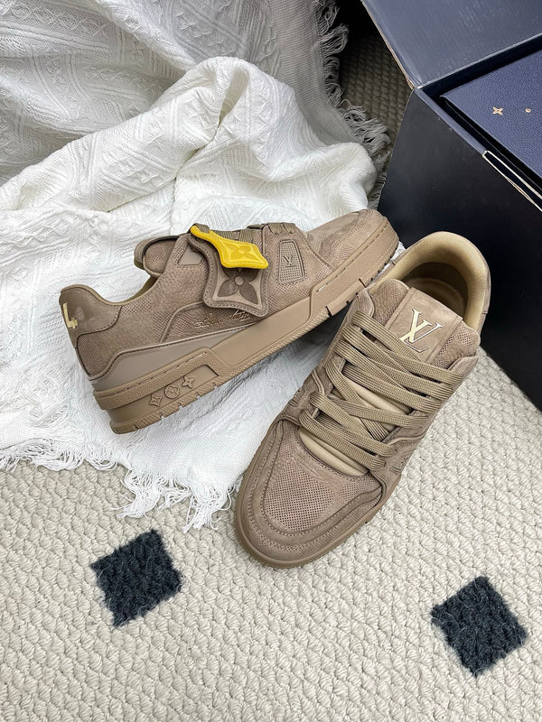 LV Trainer Sneaker Taupe Suede Mesh 611159