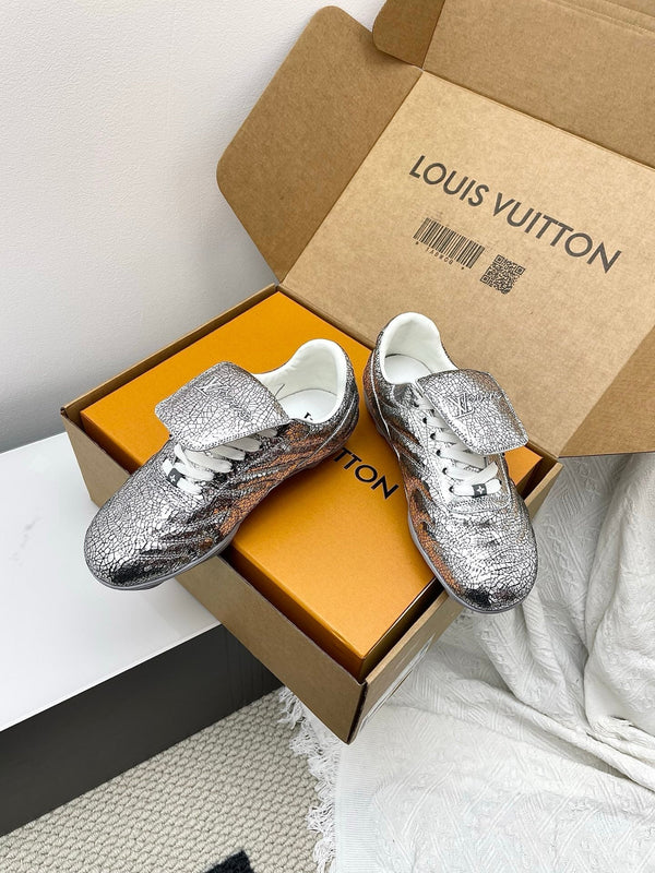 LV Footprint Sneaker Sliver Metalic Leather 611171