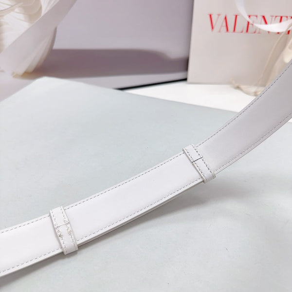 The Bold Edition Belt 30mm White Calfskin Gold Buckle