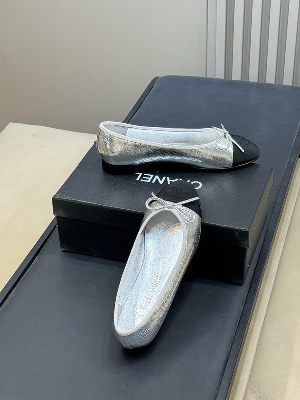 CC 26ss Ballet Flats Black Sliver Leather Fabric 623150