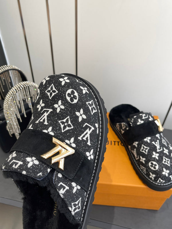 LV Cosy Flat Slippers Comfort Clog Black Leather Monogram Fur 533467